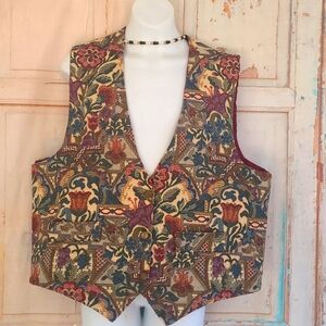 Vintage vest size medium/ large burgundy lining